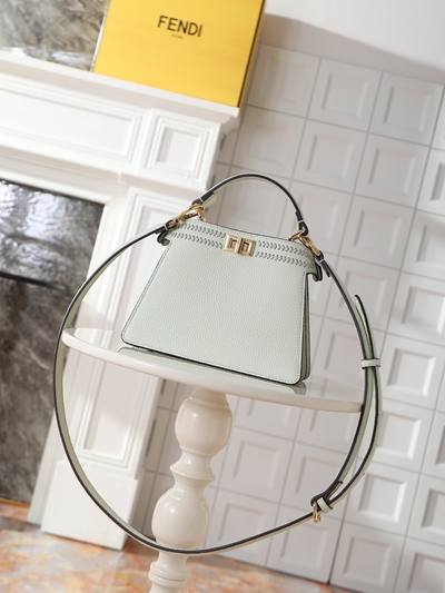 フェンディバッグ内部構造